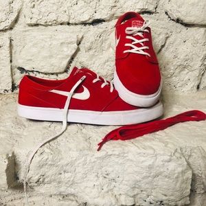 COPY - 🔴Red Nike SB Shoes🔴